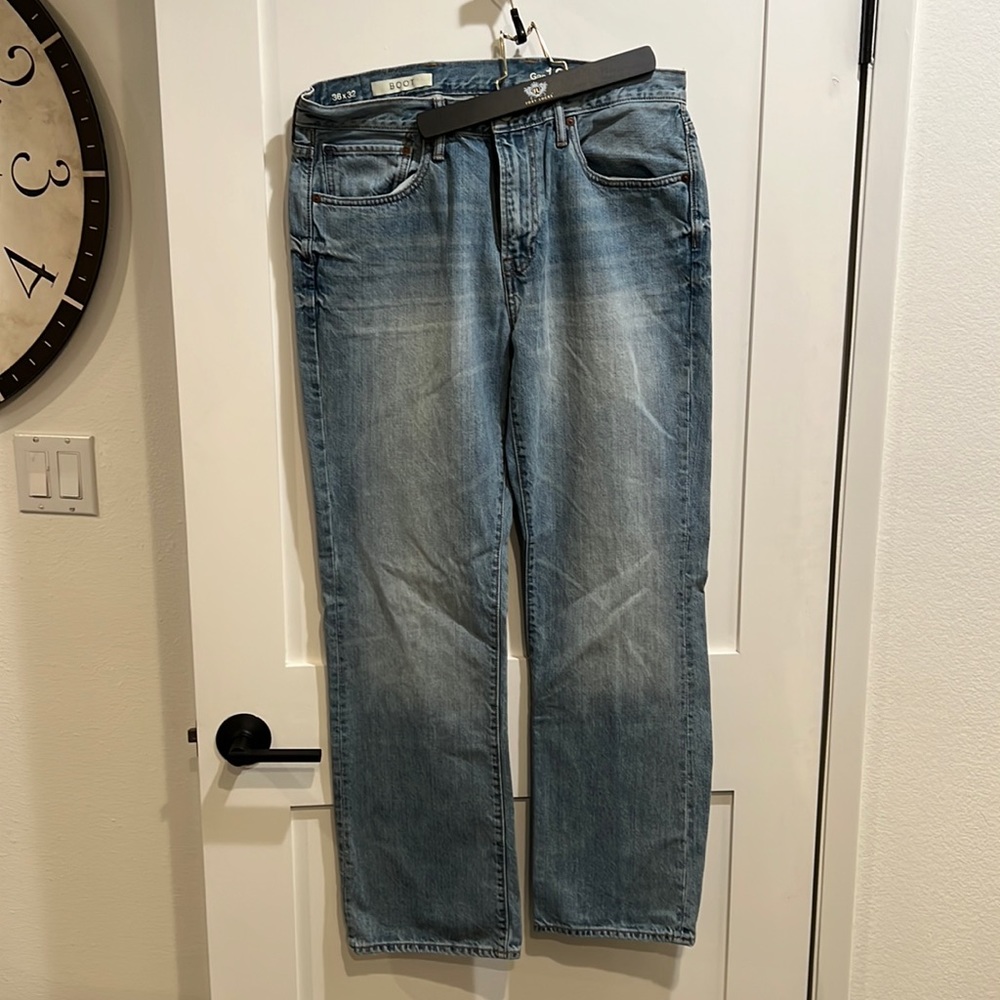 GAP ~ Men’s Boot Cut Classic Denim Jeans. Size 36X32
